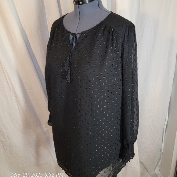 Ava & Viv Sparkling Dot Black Tie Front Relaxed Blouse - Picture 10 of 10